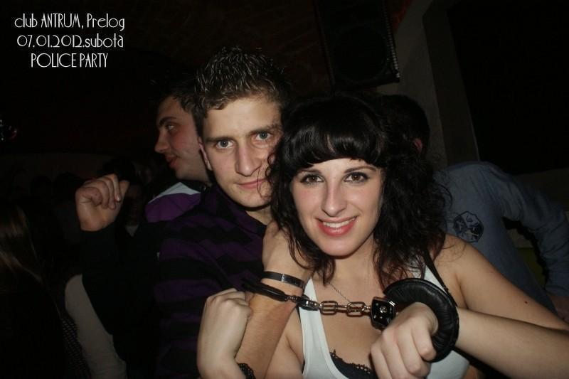 slika0058 Antrum (Subota, 7.1.2012) slika0058 Antrum (Subota, 7.1.2012)