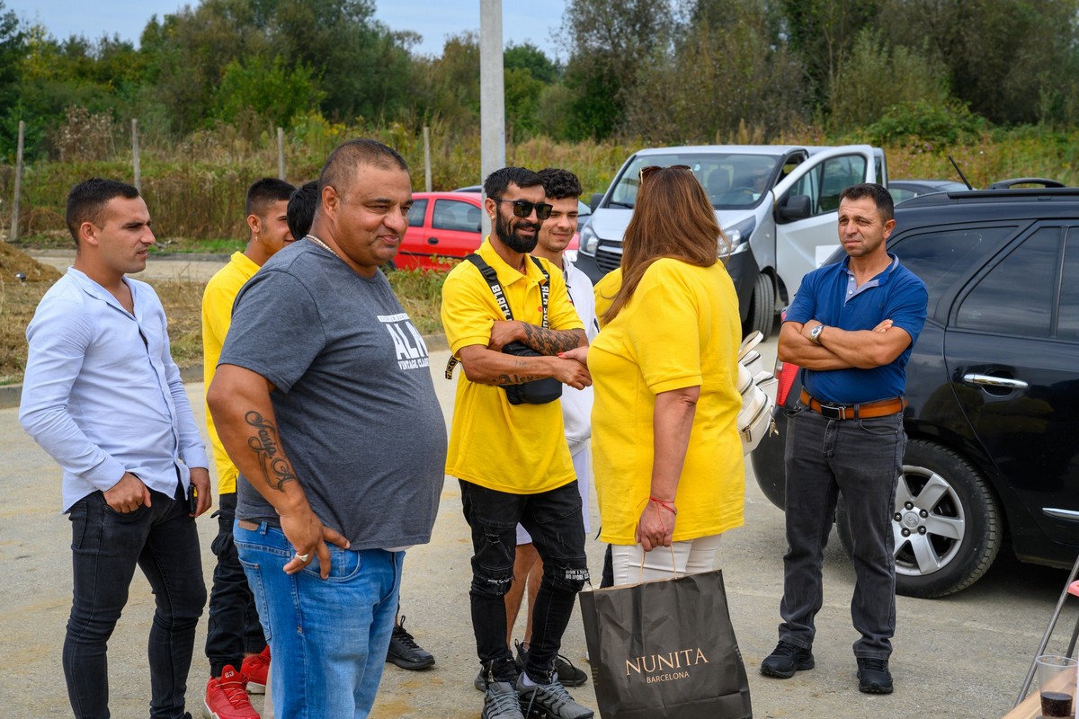 Veljko Kajtazi, Suzana Krčmar, Sitnice,