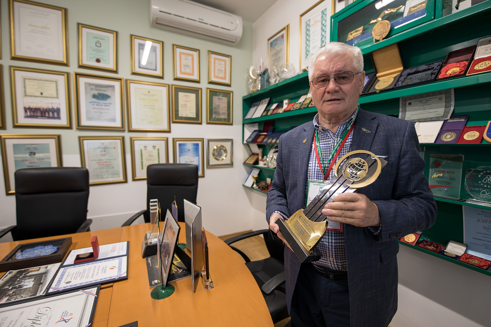 U Tehnixu predstavljeni Corona Kremator i Mobilna Corona kabina