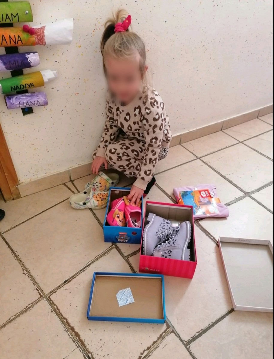 DJECA ZA DJECU Mališani izradili nakit pa novcem od prodaje kupili prijateljicama iz Ukrajine poklone