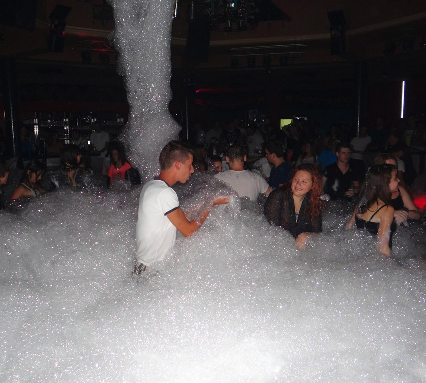 slika0064692976 Pjena party u Šampionu (Subota, 16.8.2014.)