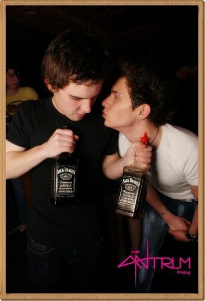 slika0043 Antrum (Subota, 6.4.2013 – Euro party)