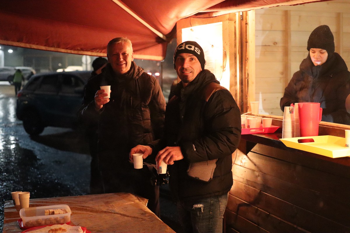 SVETI MARTIN NA MURI Paljenjem prve adventske svijeće započelo je najradosnije doba u godini