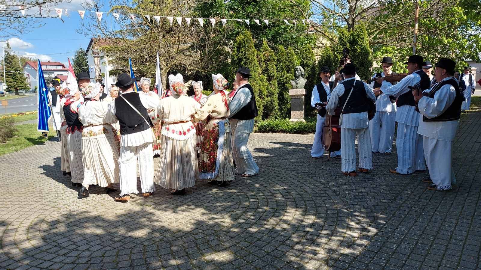 DRUGI DAN U DONJOJ DUBRAVI Smotra međimurskog i koreografiranog folklora
