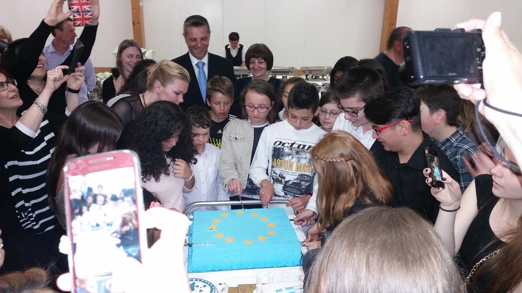 20150507224436849064