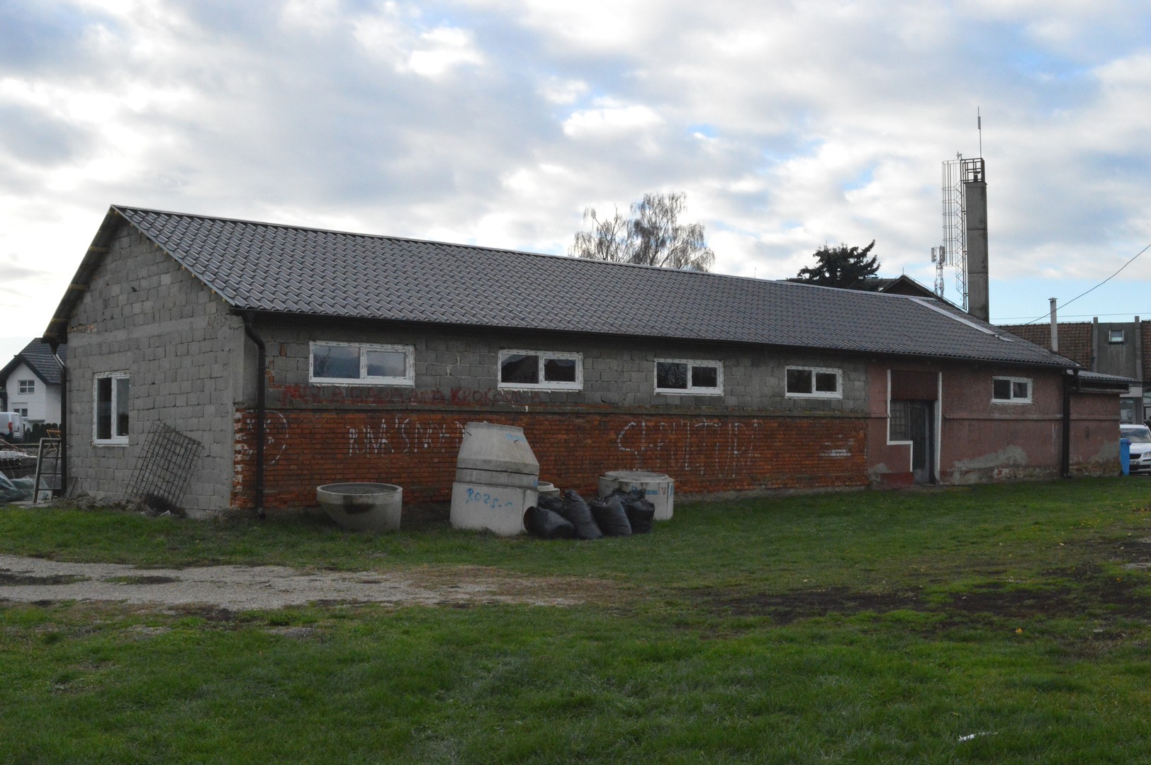 KOTORIBA Spremište za komunalne strojeve dobilo novi krov, prozore i vrata, u planu i obnova fasade KOTORIBA Spremište za komunalne strojeve dobilo novi krov, prozore i vrata, u planu i obnova fasade