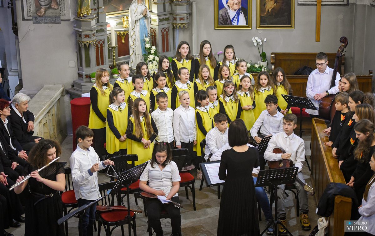 Održan tradicionalni božićni koncert svih zborova s područja Grada Preloga