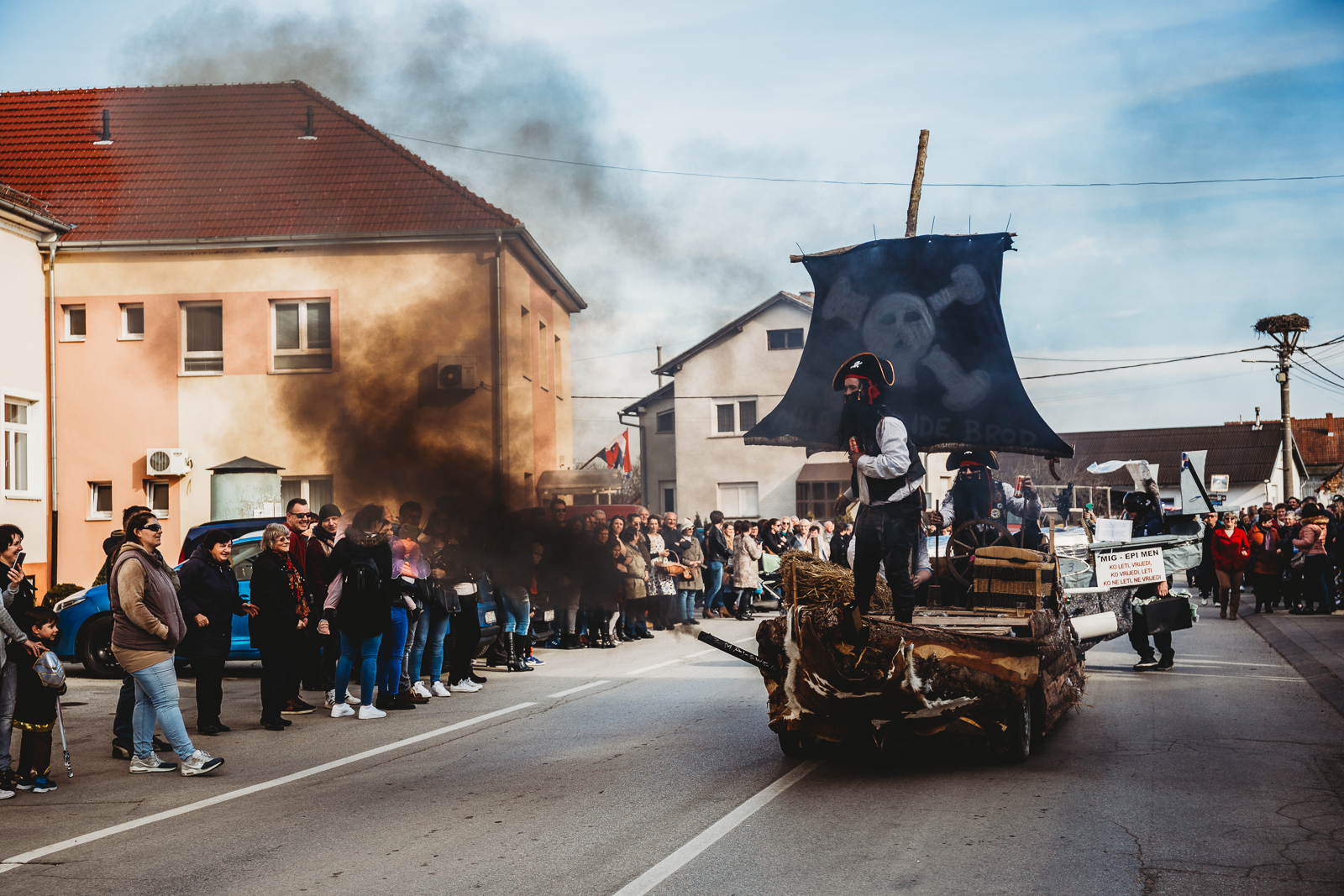 Gorički svati – fašnička povorka s kreativnim maskama prošetala Goričanom