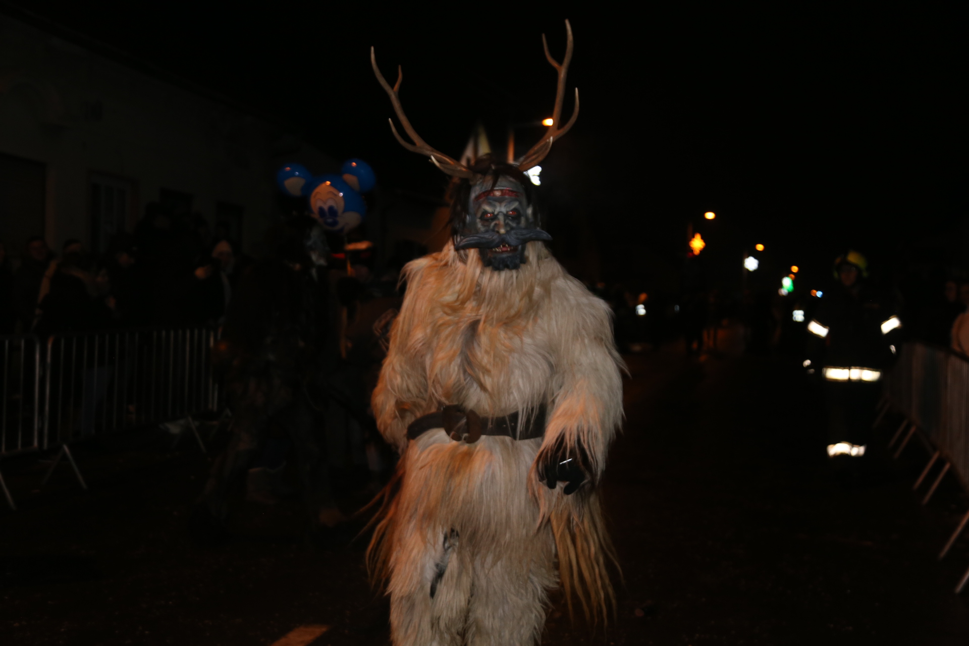 BILO JE ZANIMLJIVO Svetomartinski Krampuslauf opet oduševio brojne posjetitelje BILO JE ZANIMLJIVO Svetomartinski Krampuslauf opet oduševio brojne posjetitelje