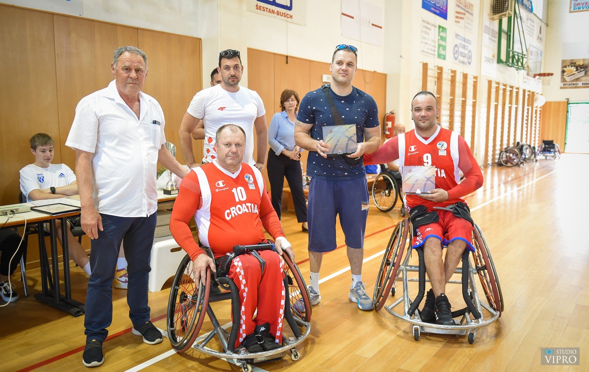 Košarkaši u kolicima