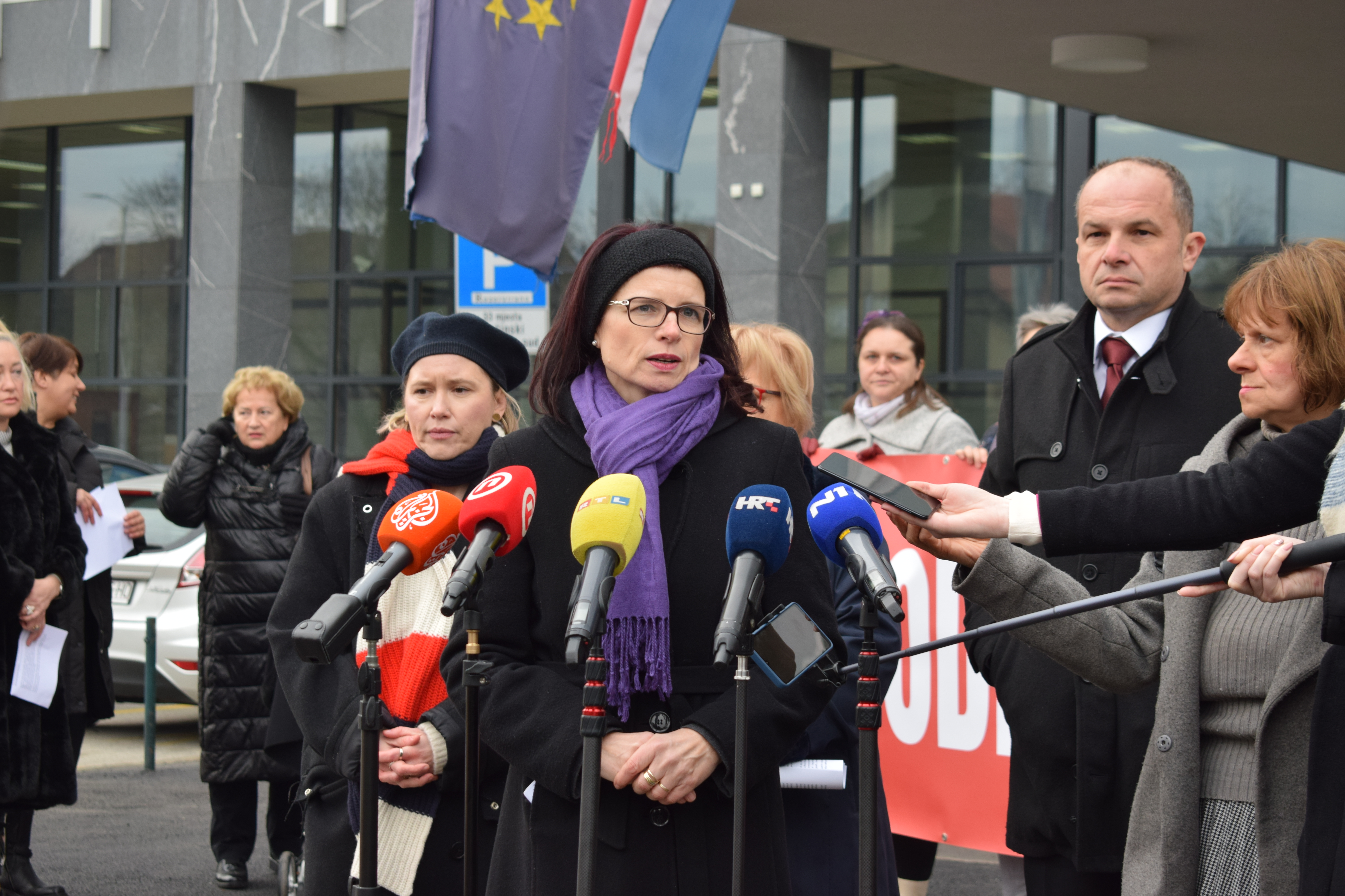 ANDREJA MARIĆ Stop nasilju nad ženama! Stop svim oblicima nasilja!