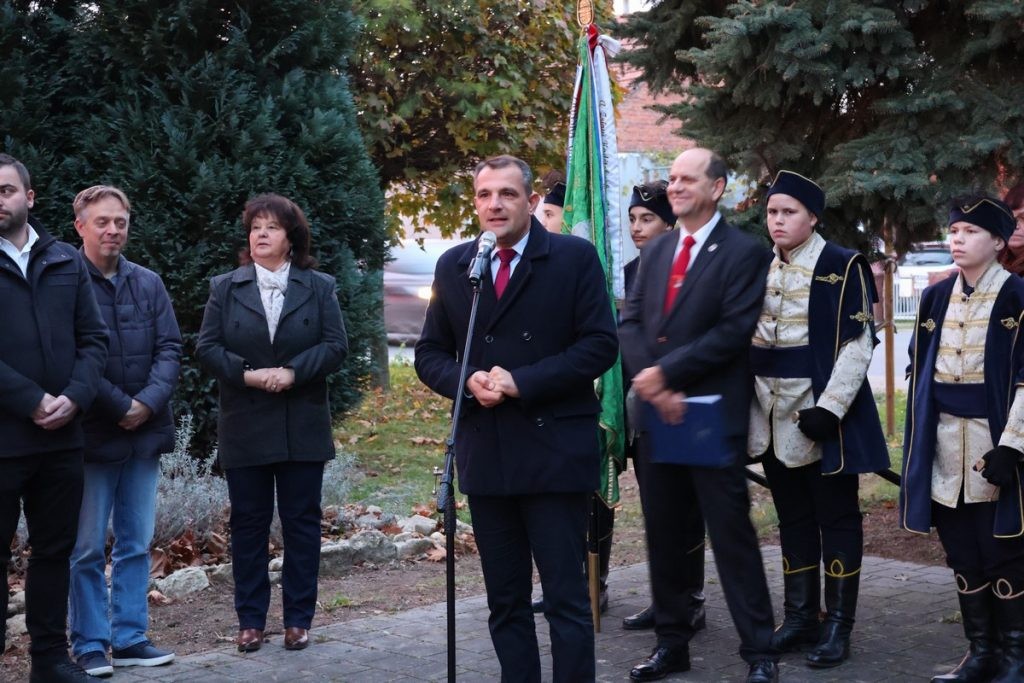 GORNJI KURŠANEC Obilježena 359. obljetnica pogibije velikana Međimurja Nikole VII. Zrinskog GORNJI KURŠANEC Obilježena 359. obljetnica pogibije velikana Međimurja Nikole VII. Zrinskog