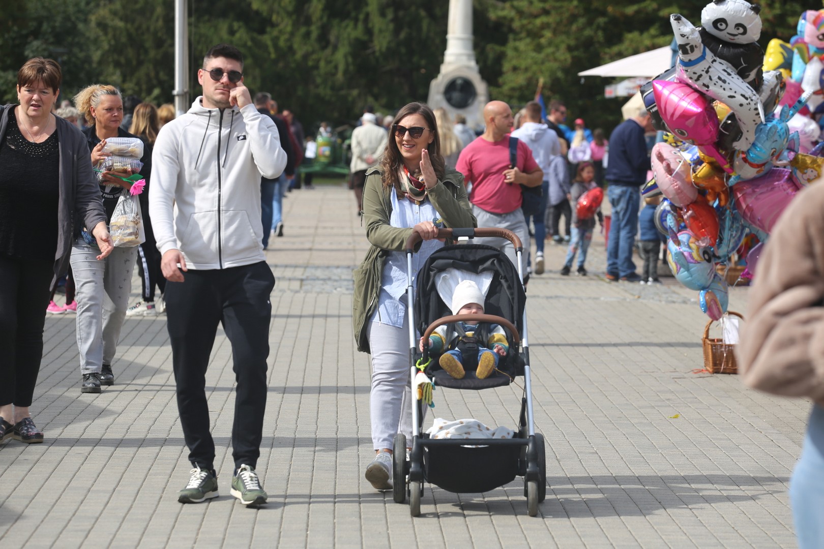 KLIKOM PO ČAKOVCU Jesen je u gradu! Brojni građani subotu proveli na friškom zraku