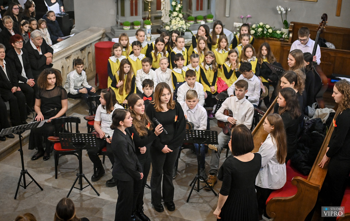 Održan tradicionalni božićni koncert svih zborova s područja Grada Preloga