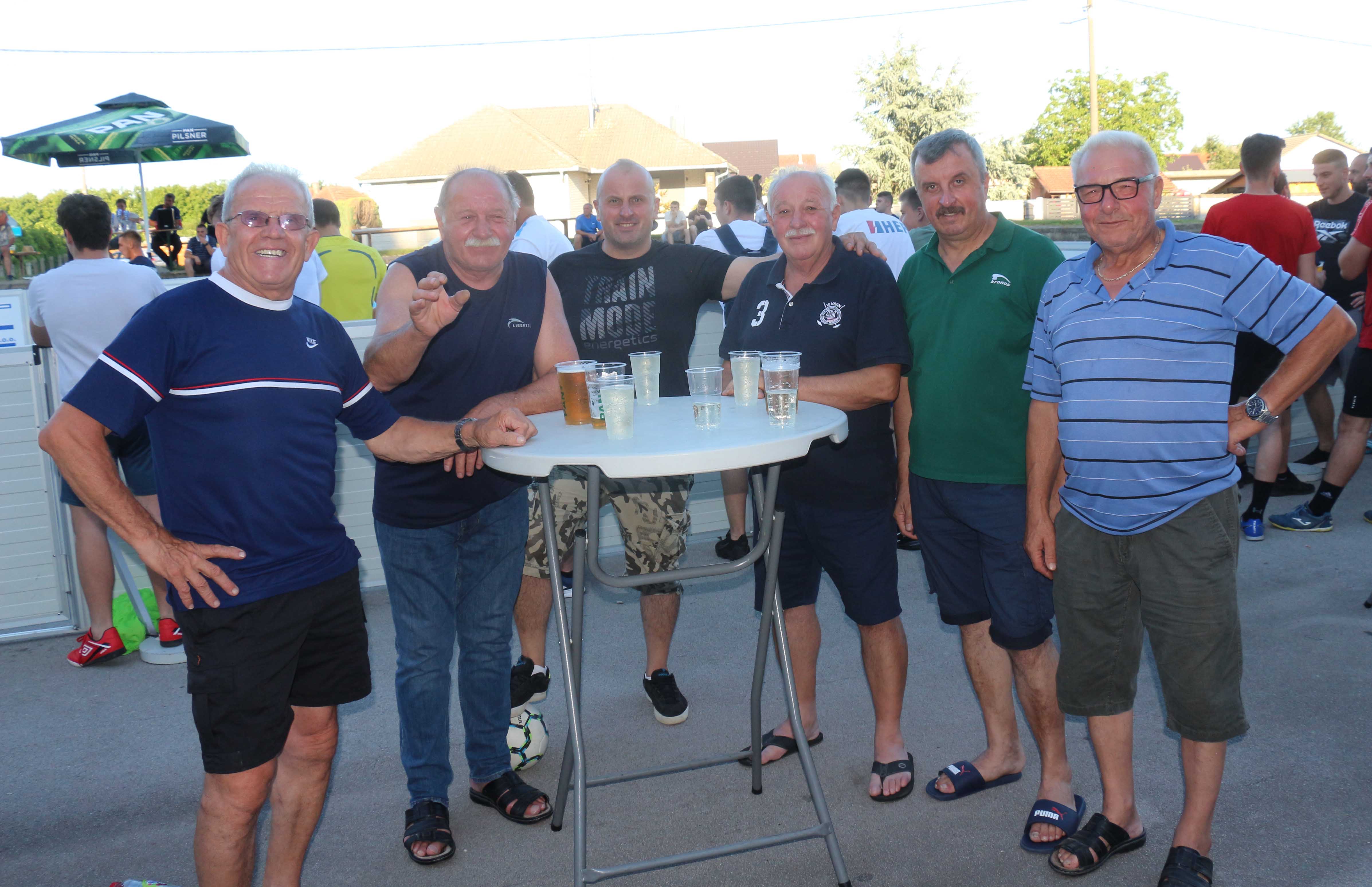 Čovec kup: Turnir u Čehovcu osvojio Caffe bar Eden