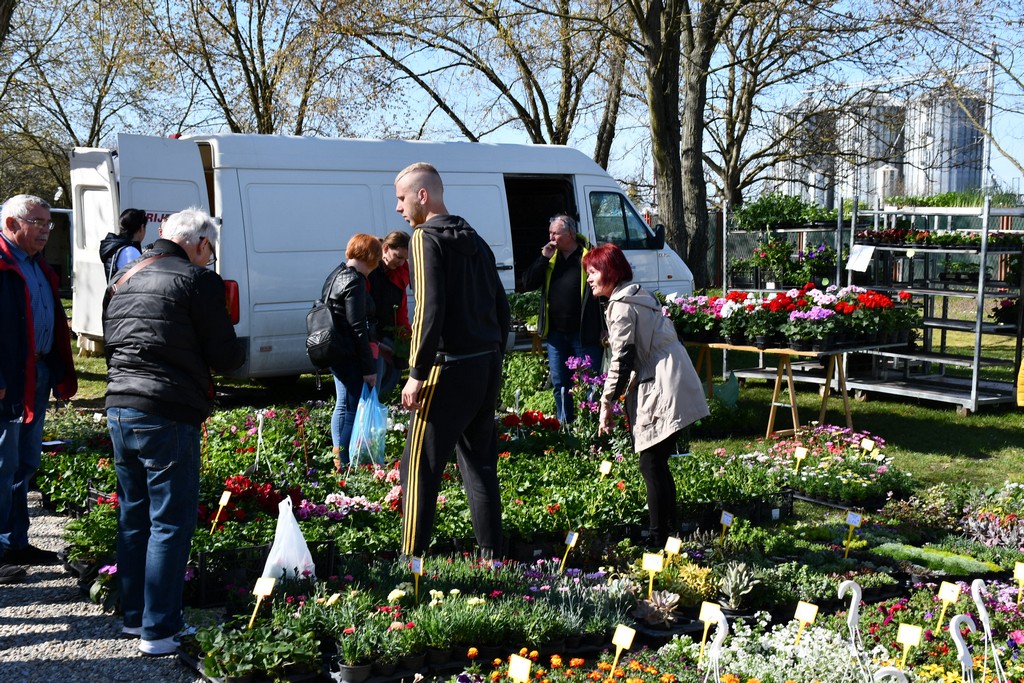 Proljetne temperature izmamile brojne posjetitelje na sajam u Čakovcu