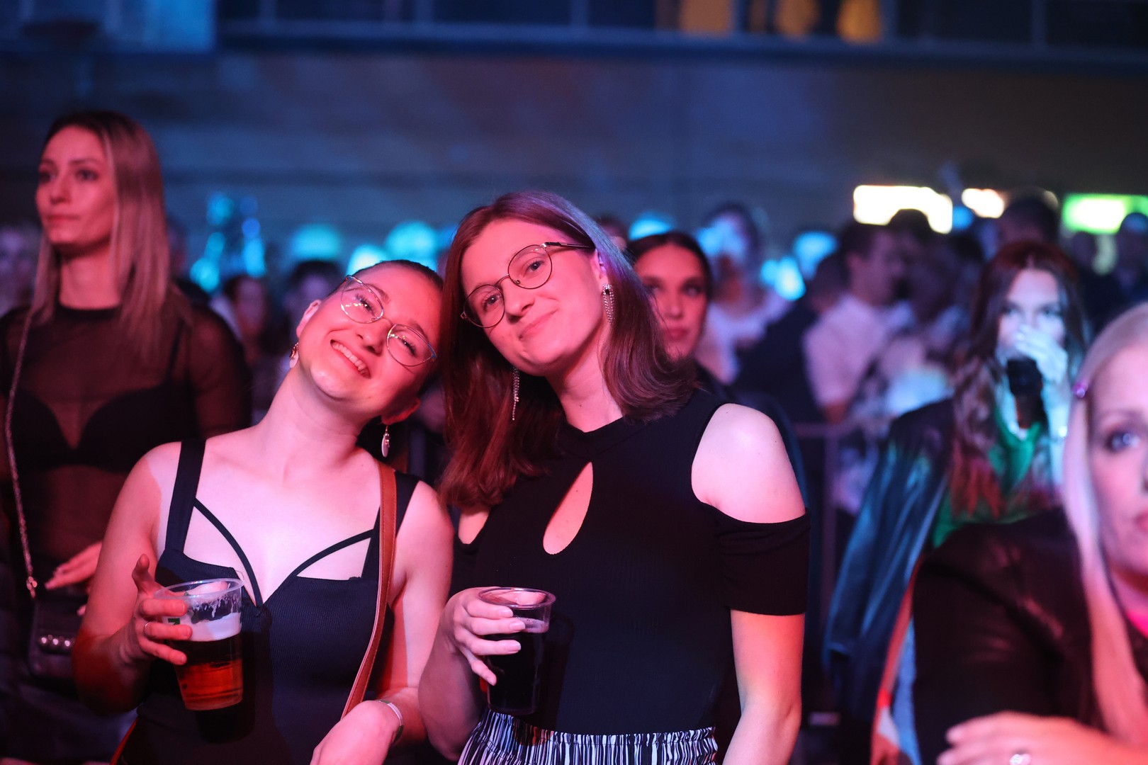 FOTO/VIDEO Grupa Magazin i Boban Rajović otjerali kišnu i tmurnu atmosferu iz Čakovca