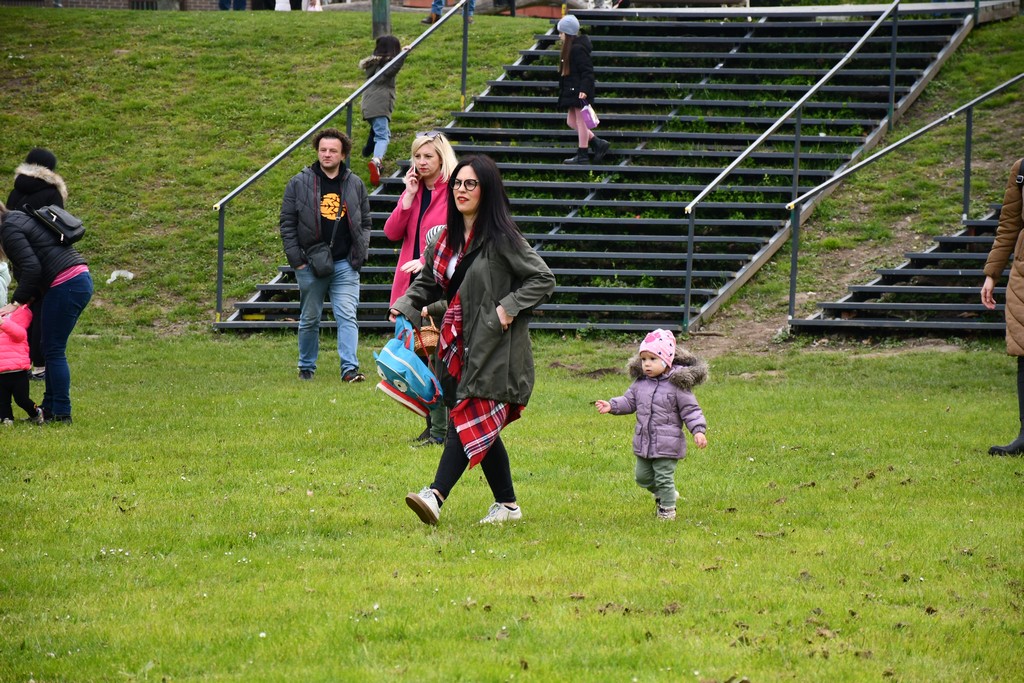 VIDEO I FOTO Potraga za uskrsnim jajima u Perivoj Zrinskih privukla mnoštvo mališana