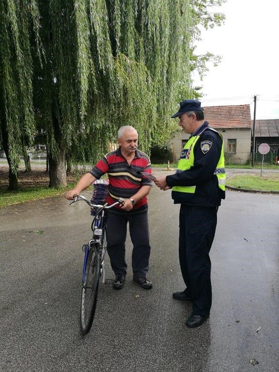 Policija u Štefancu i Maloj Subotici educirala najugroženije u prometu – pješake i bicikliste