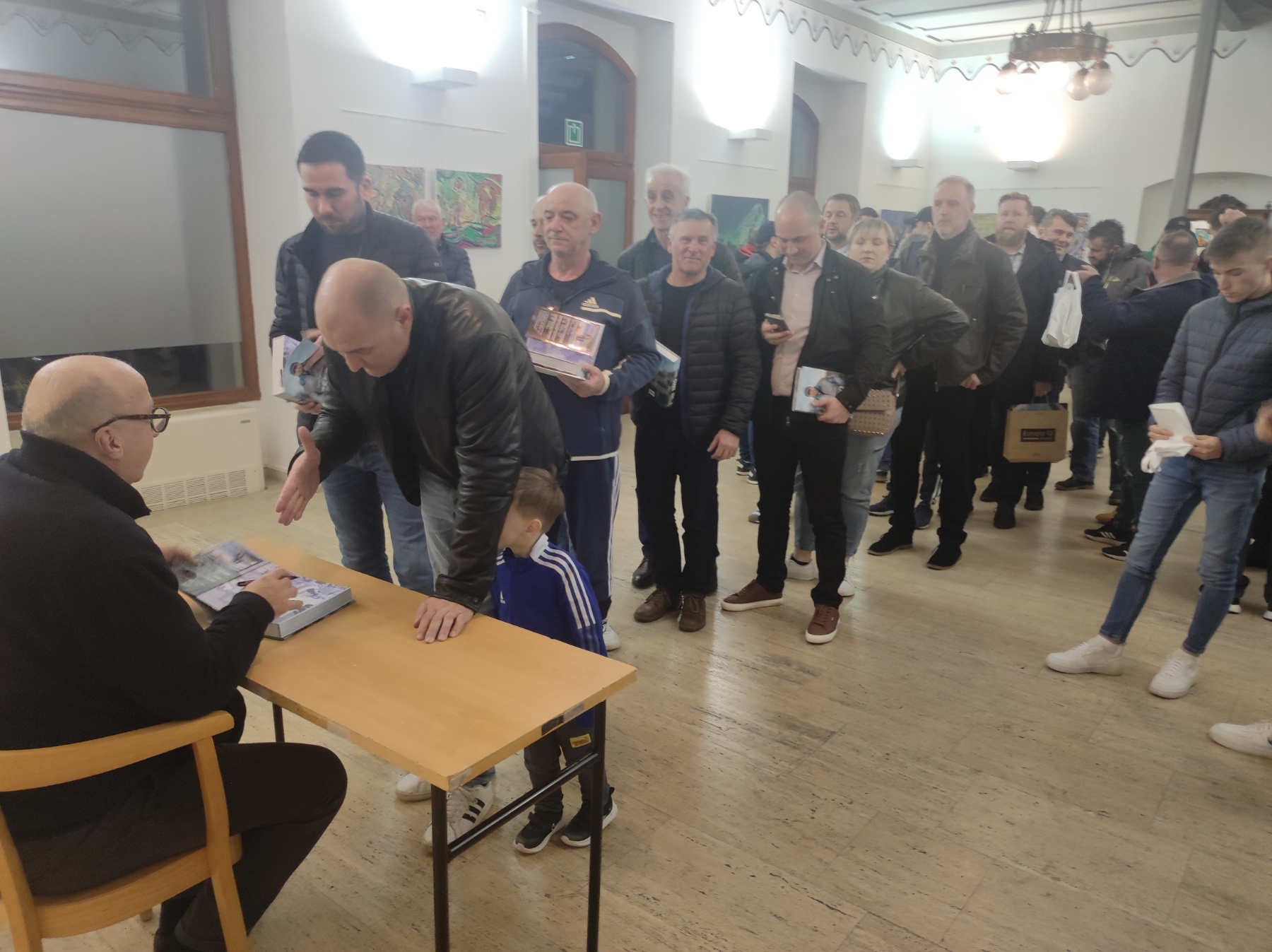 U Čakovcu predstavljena biografija Velimira Zajeca, legende zagrebačkog Dinama