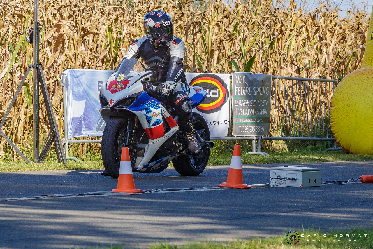 Utrka ubrzanja s motociklima u Goričanu