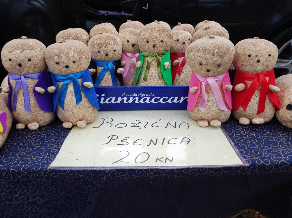 ČAKOVEČKI SAJAM Nema čega nema pa čak i – božićnih žaruljica!