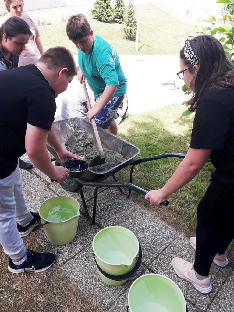 PLEŠKOVEC Učenici izradili kvalitetne matematičke umjetnine