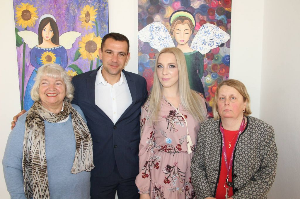 2925135610214619581340184305552