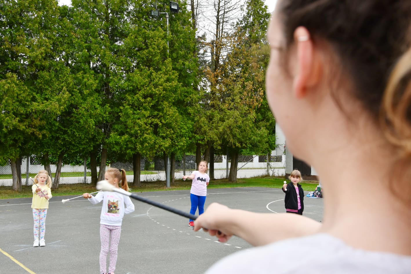 MAŽORETKINJE KOTORIBE Treći trening najmlađih na otvorenom