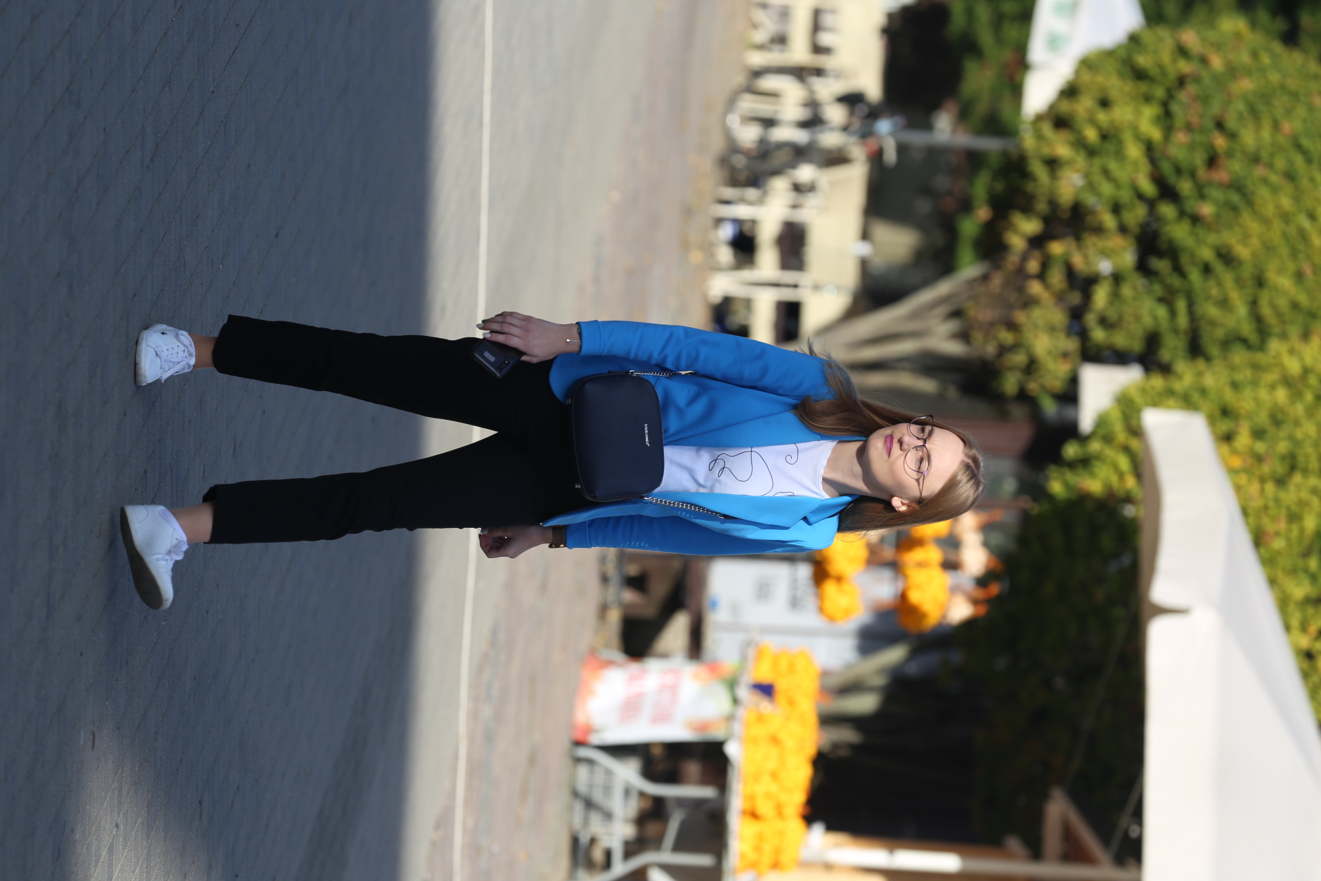 KLIKOM PO ČAKOVCU Prva sunčana subota u listopadu izmamila vesele šetače u centar grada