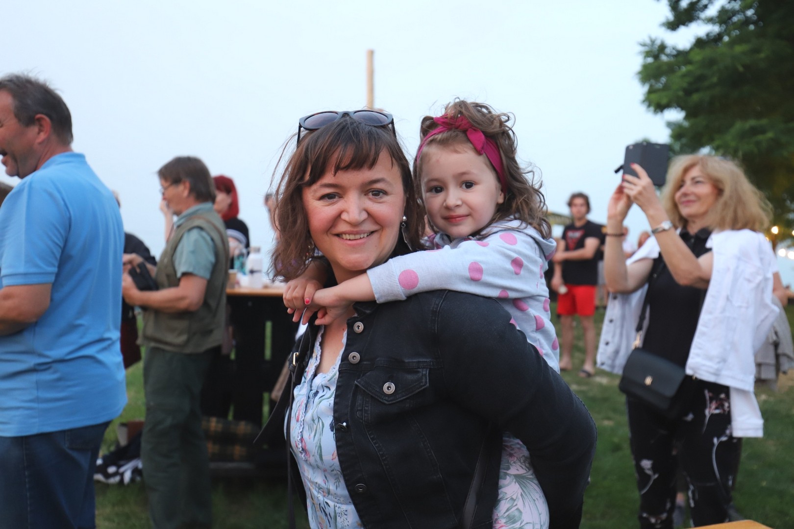 PRIZOR KOJI SE PAMTI Doček prvih zraka ljetnog sunca na Mađerkinom bregu nikog nije ostavio ravnodušnim PRIZOR KOJI SE PAMTI Doček prvih zraka ljetnog sunca na Mađerkinom bregu nikog nije ostavio ravnodušnim