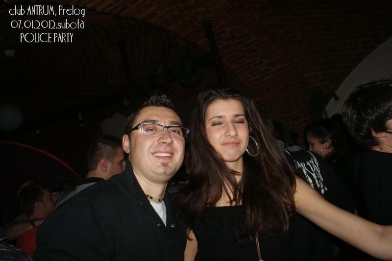 slika0066 Antrum (Subota, 7.1.2012) slika0066 Antrum (Subota, 7.1.2012)