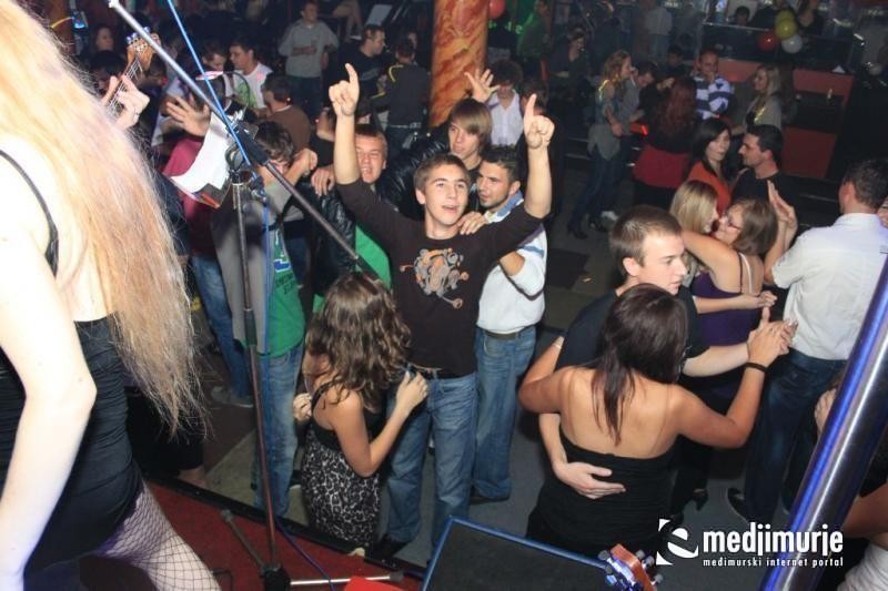 slika0086 Maraton (Subota, 8.10.2011) slika0086 Maraton (Subota, 8.10.2011)