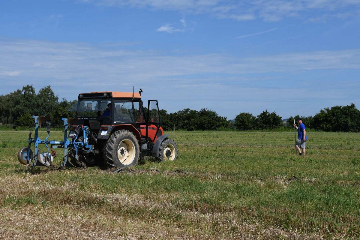 NATJECANJE ORAČA Započelo Županijsko natjecanje u oranju