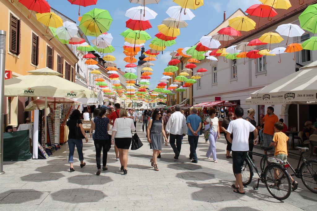 slika00015569522 FOTO: Pogledajte današnju atmosferu na Porcijukulovom! 1.8.2014.