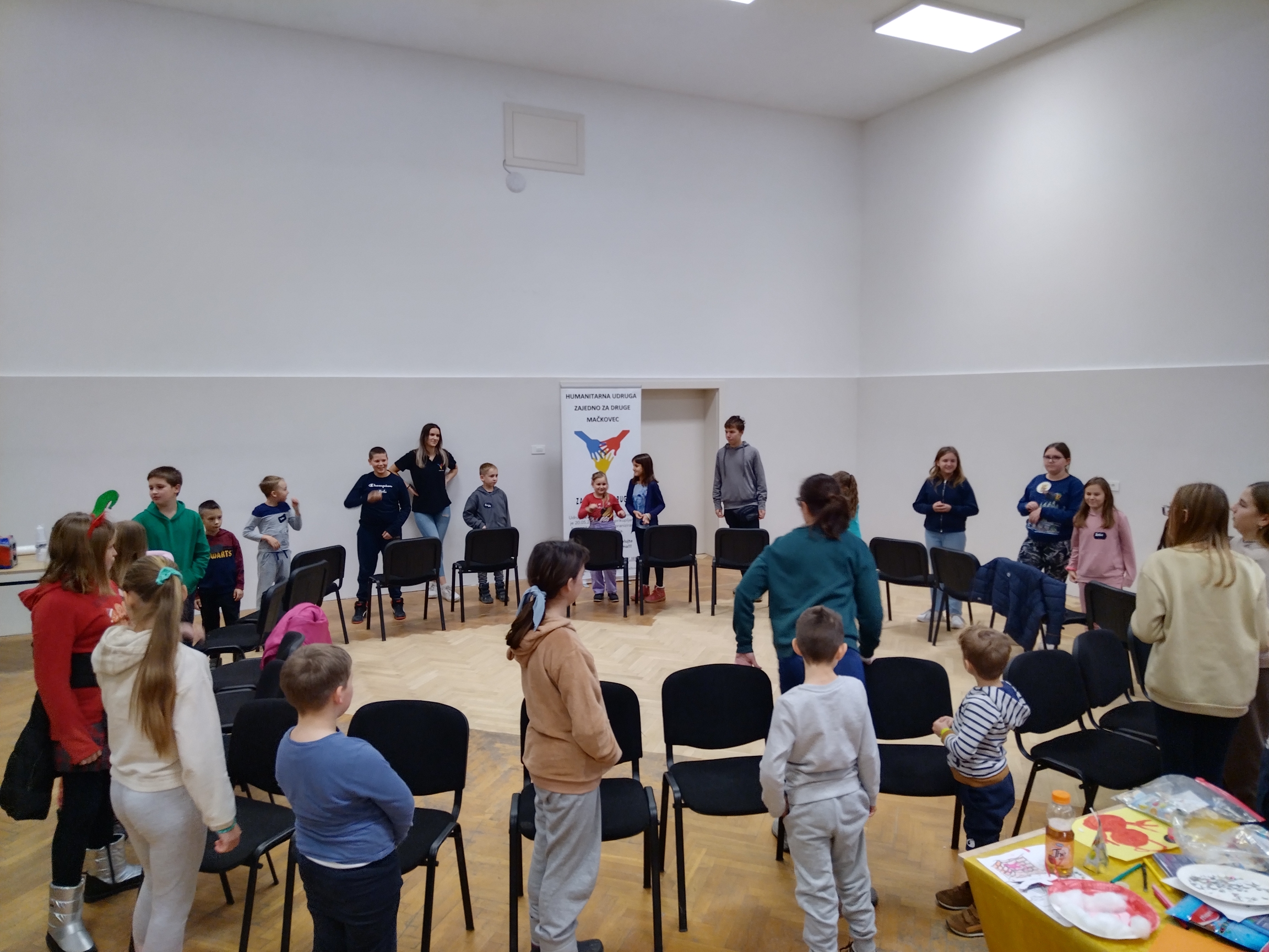Božićna kreativna radionica u Mačkovcu