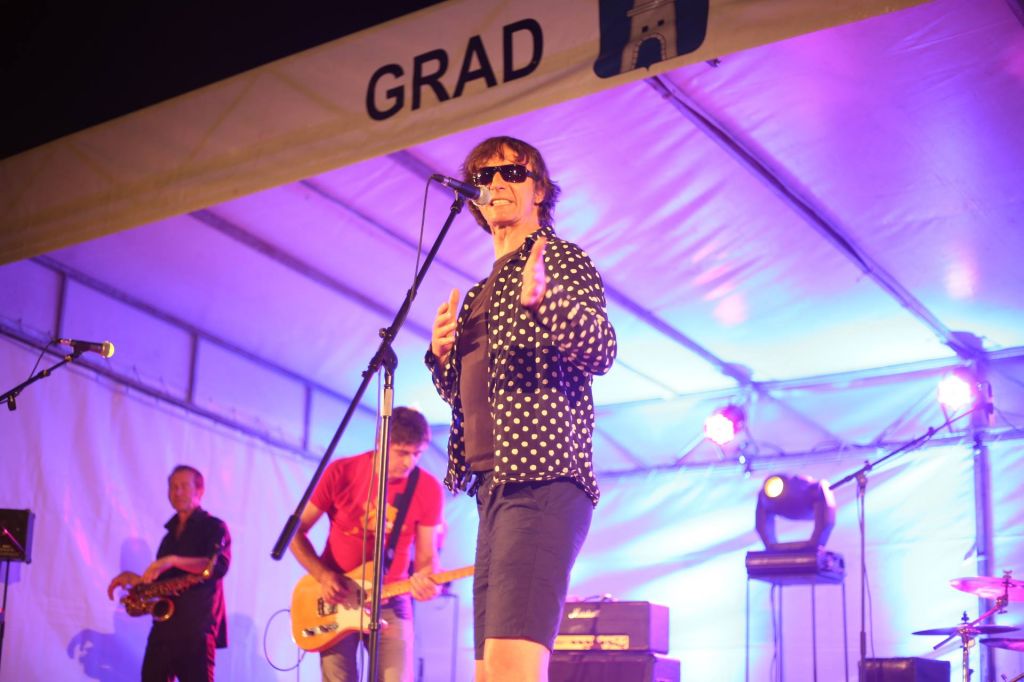 2015779216116118055404573943516