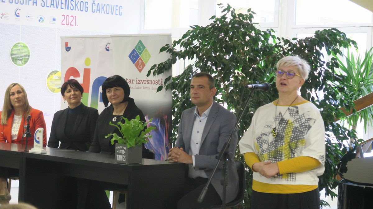 Gimnazija Josipa Slavenskog Čakovec i ove školske godine kroz Centre izvrsnosti okuplja talentirane i darovite učenike