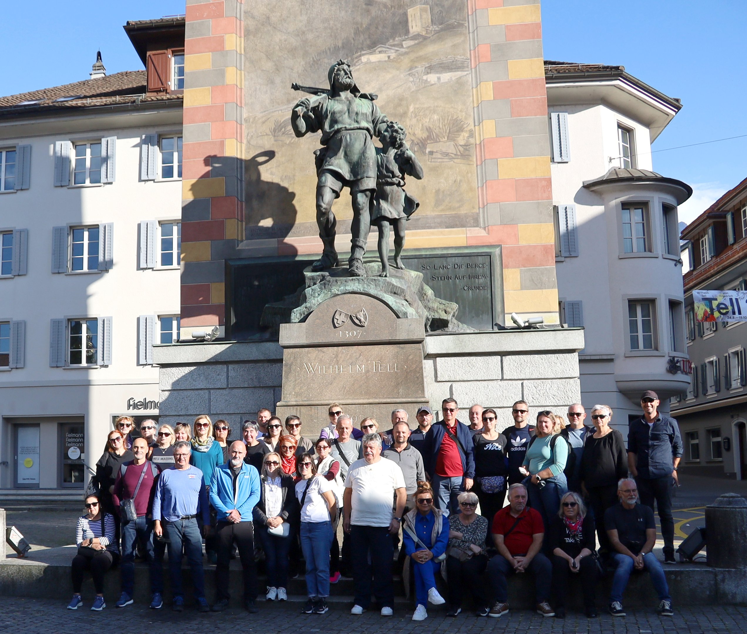 Članovi Društva građevinskih inženjera i tehničara Međimurja proputovali Njemačku, Švicarsku i Lihtenštajn (1) Članovi Društva građevinskih inženjera i tehničara Međimurja proputovali Njemačku, Švicarsku i Lihtenštajn (1)