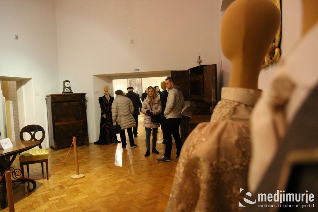 nocmuzejacakovec0104421357