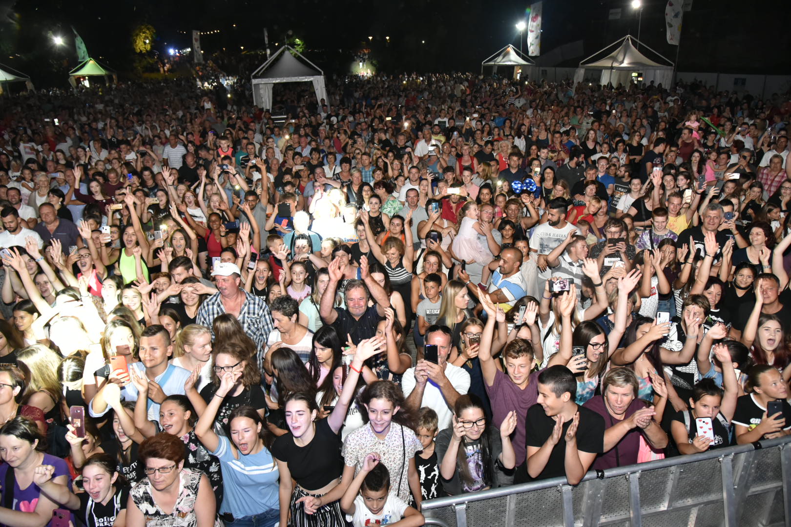 Vrckava Maja Šuput rasplesala publiku u jezeru Staroga Grada