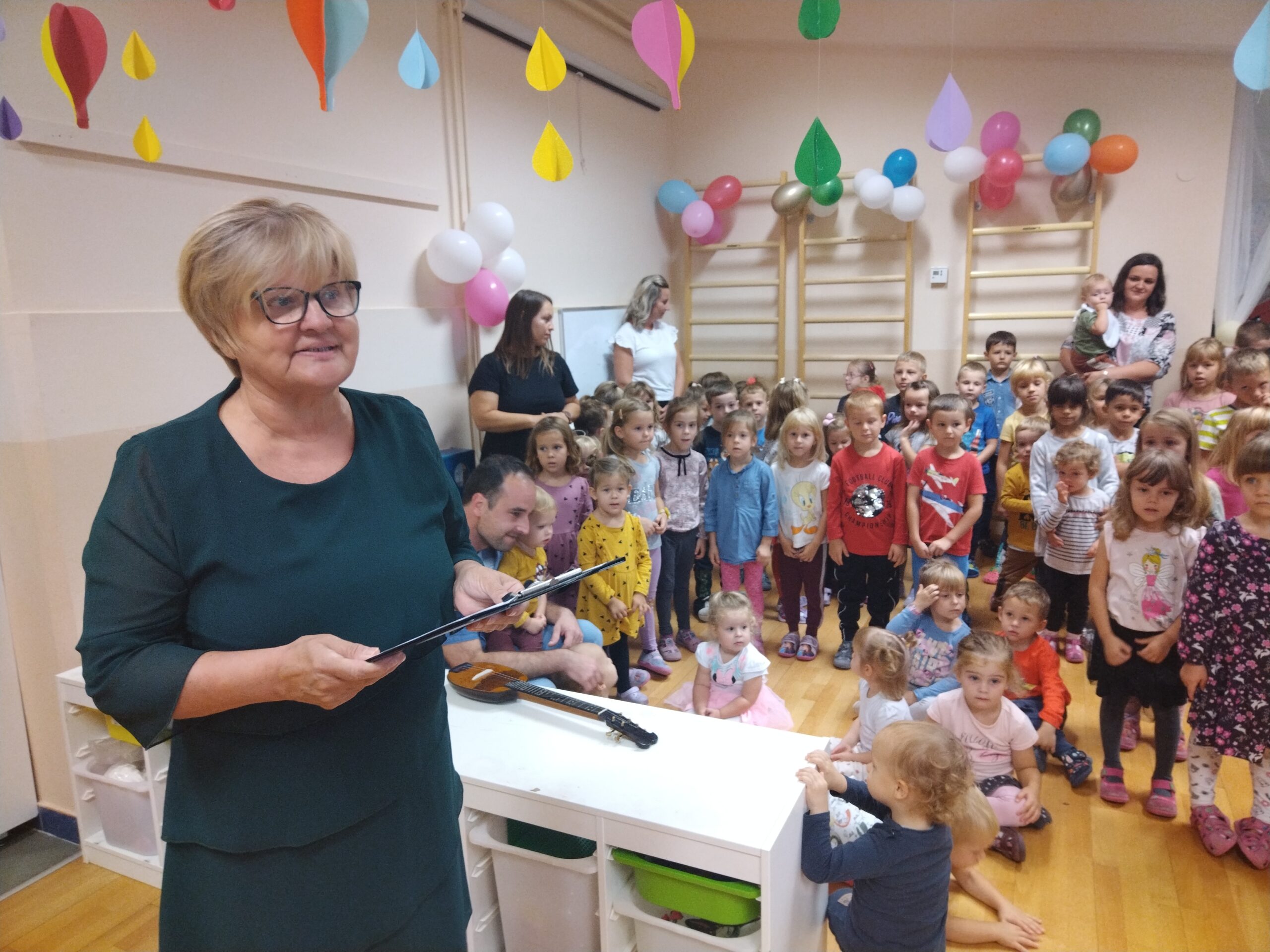 Mališani iz vrtića ‘Pčelice’ Ivanovec veselo proslavili 40. obljetnicu svog vrtića