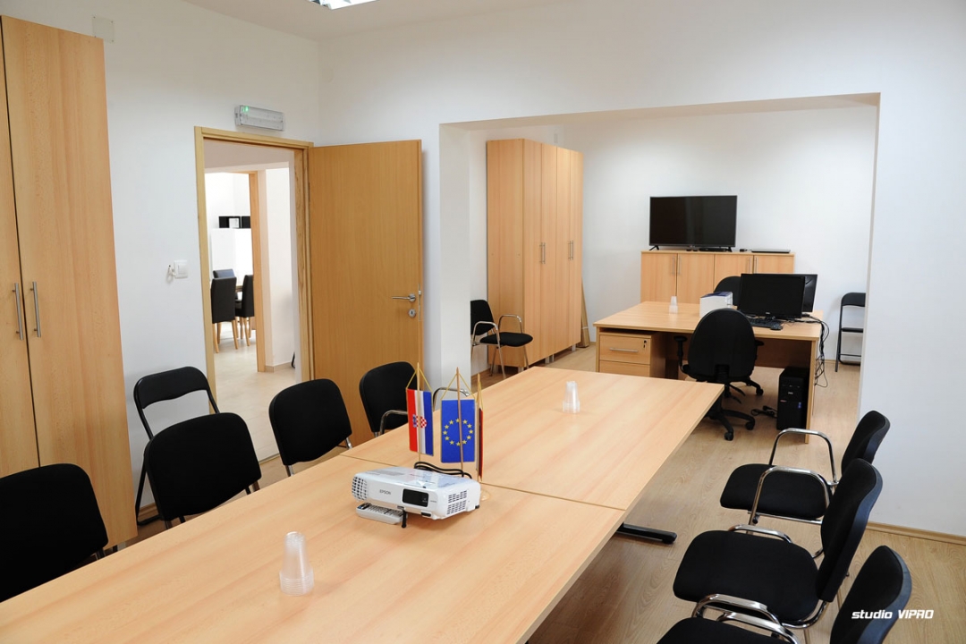 295912189vipro11138819