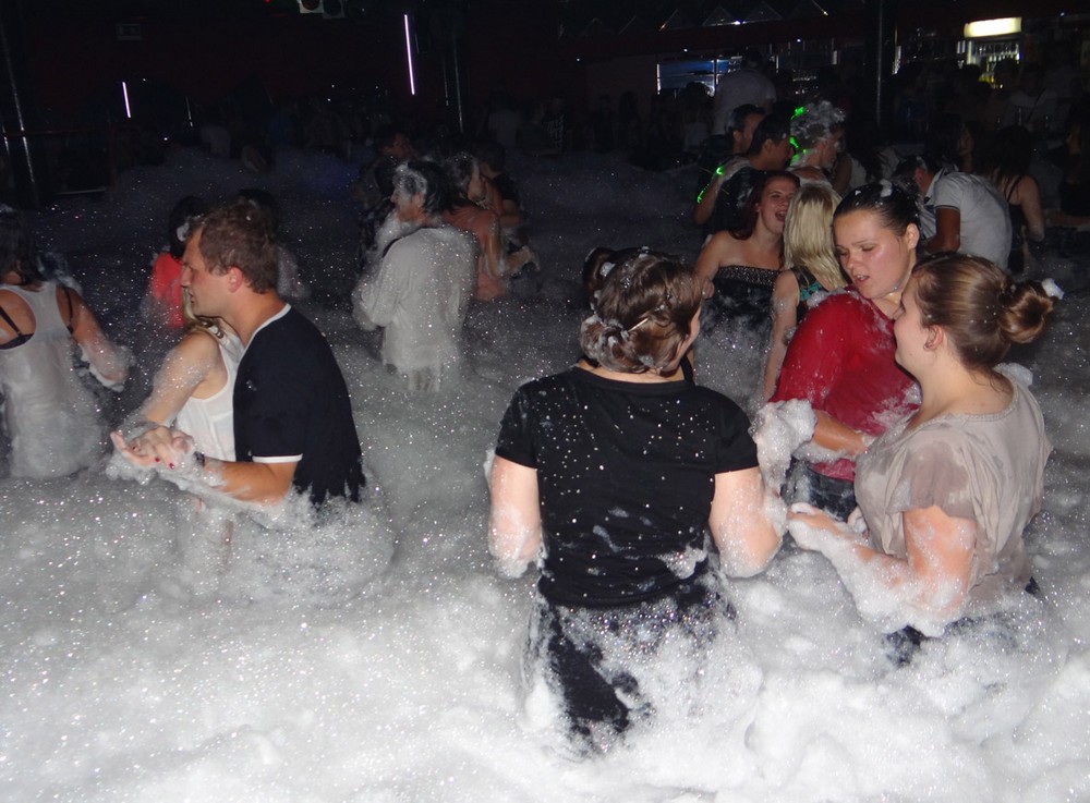 slika0099947639 Pjena party u Šampionu (Subota, 16.8.2014.)
