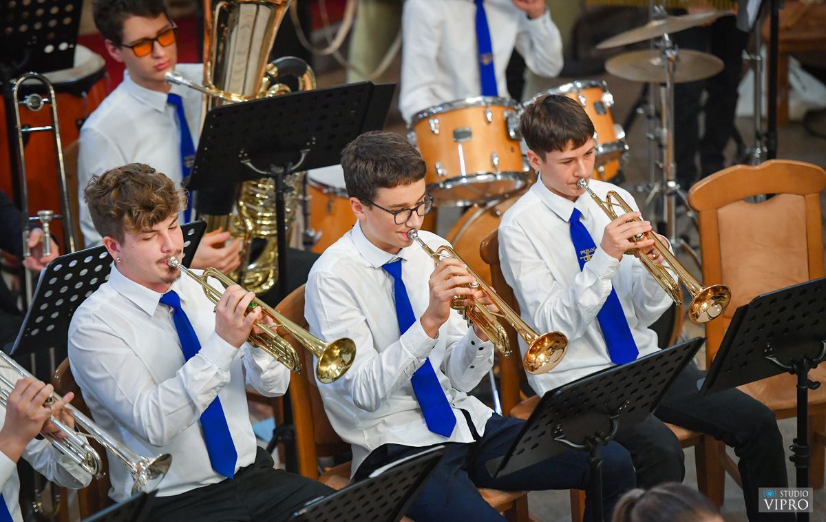 BILO JE PREDIVNO Za kraj Adventske čarolije održan koncert Puhačkog orkestra Grada Preloga