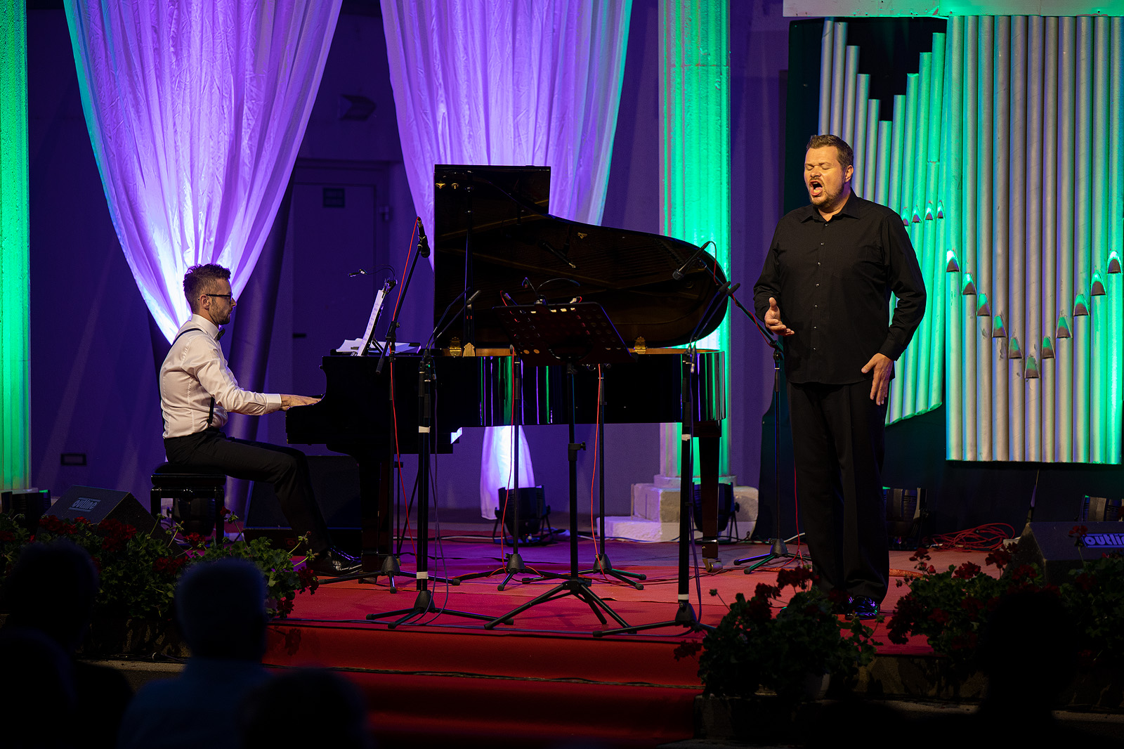 Pod zvjezdanim nebom: Brojna publika uživala u ‘Operi pod zvijezdama’