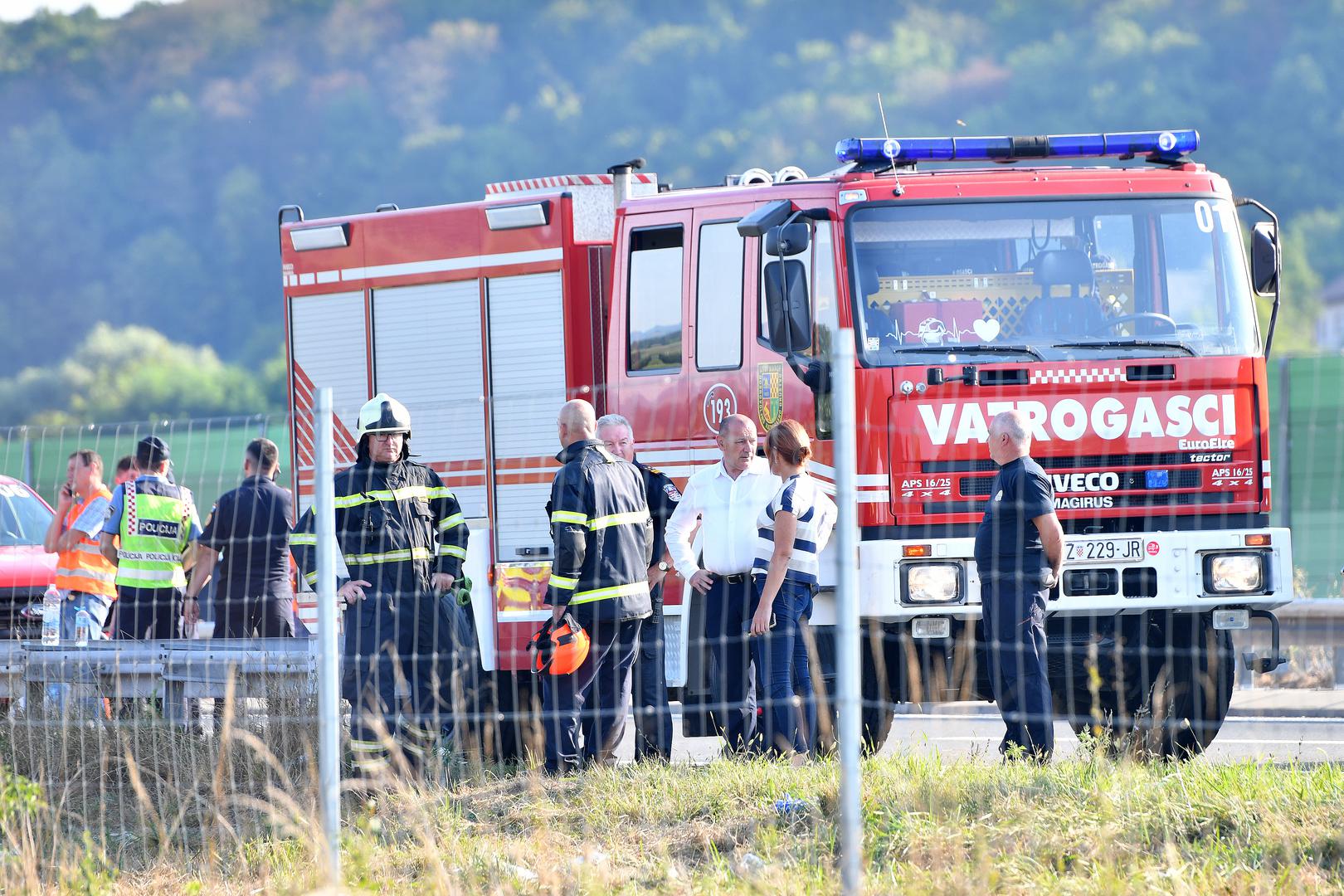 Užas na autocesti: Iz razbijenog autobusa izvlače unesrećene…