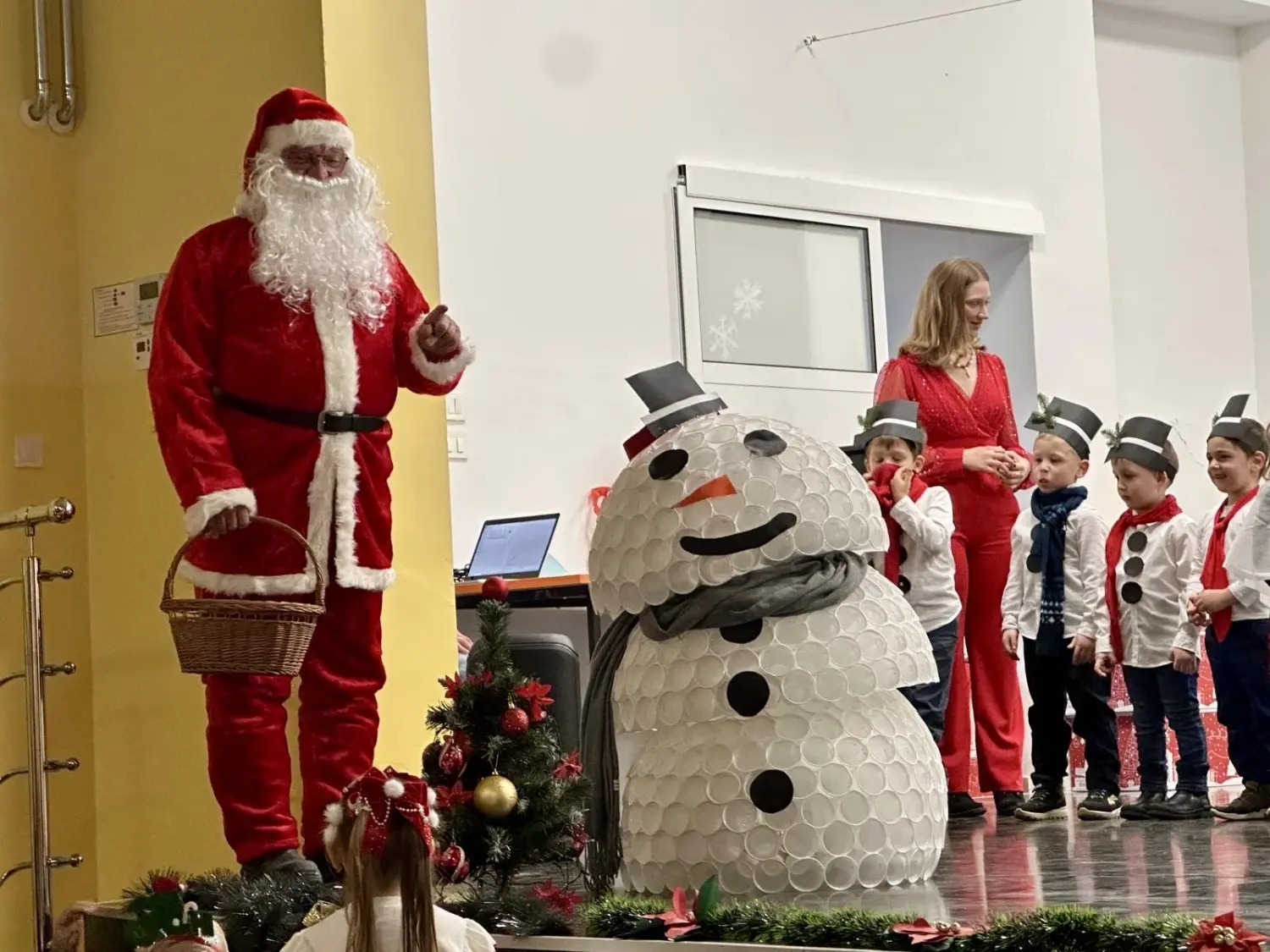 4182987b-f972-427f-becf-ccdcc9e9e012 4182987b-f972-427f-becf-ccdcc9e9e012