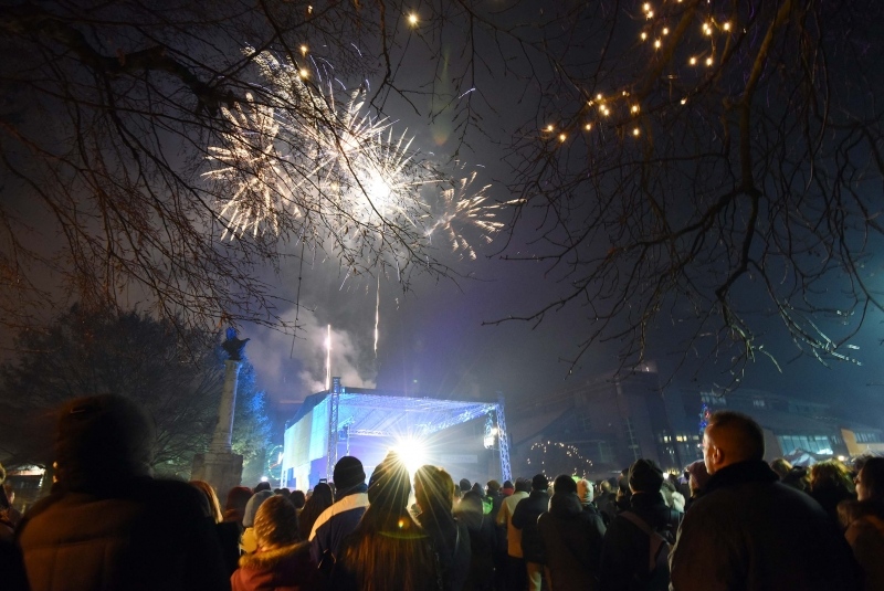 pxl01011612467405238152