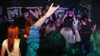 slika0002 Podroom (Petak, 19.4.2013 – MANNTRA live & H I R & IRON HEARTH)